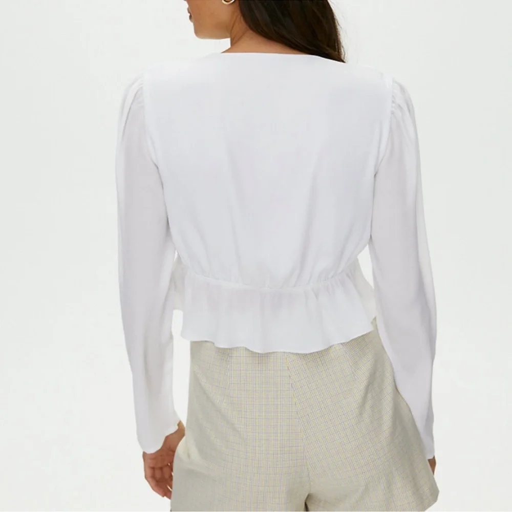 Aritzia Sunday Best Cropped Tie-Front Blouse - Picture 3 of 7